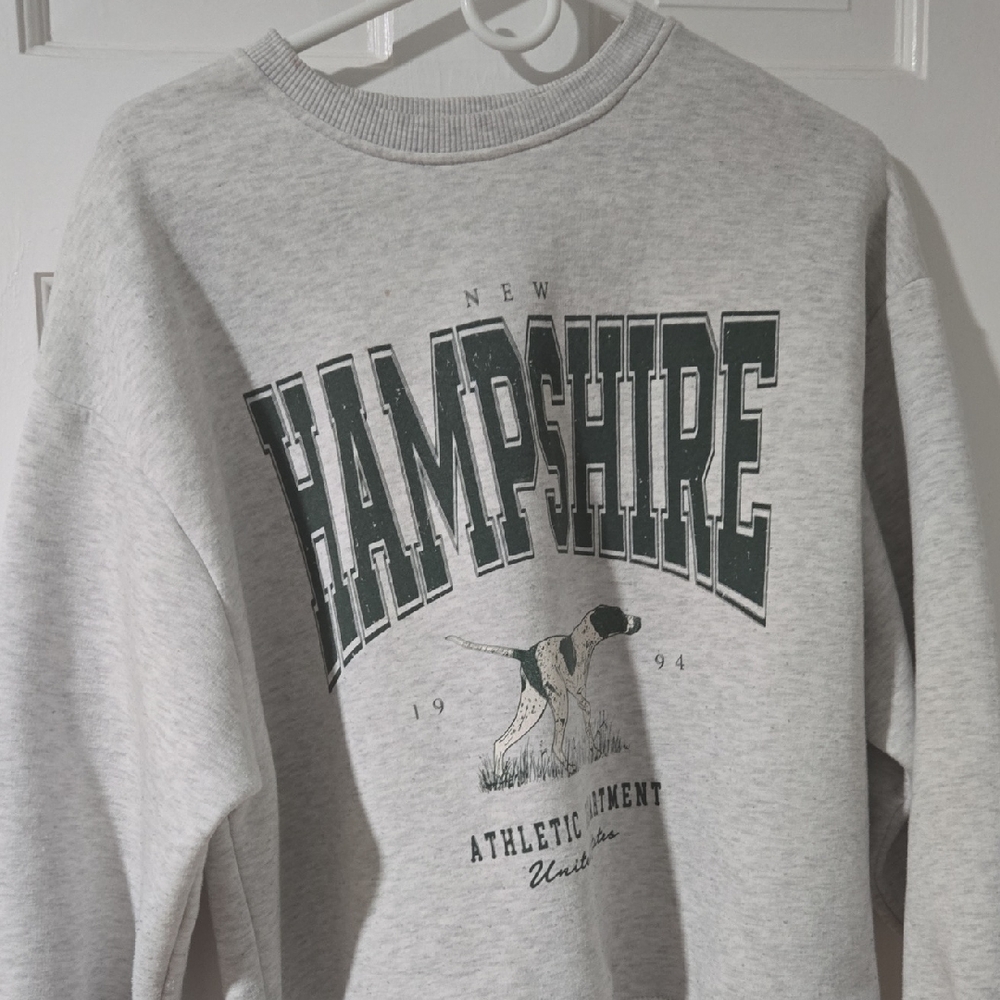 Stradivarius Gray Graphic Crewneck Sweater